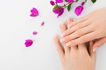 esmaltado permanente en las palmas
